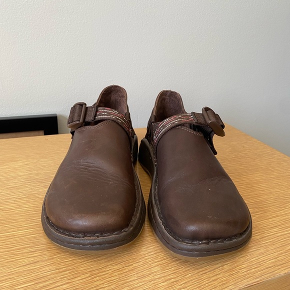 Brown Leather Chaco PedShed Slides - Picture 9 of 9